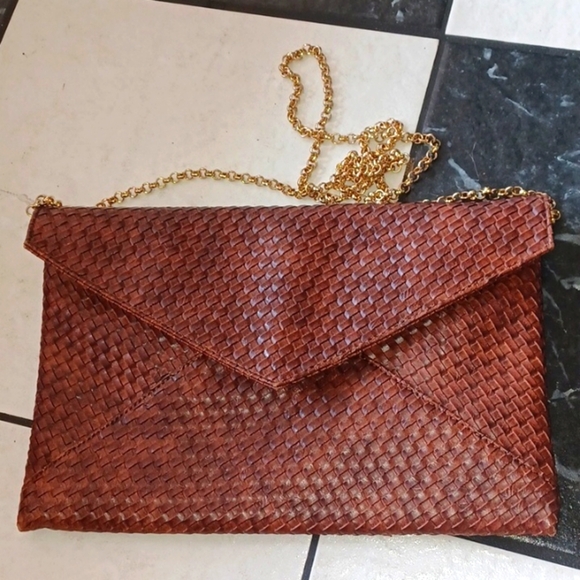 Street Level Woven Brown Leatherette (PU) Vintage Envelope Clutch - Picture 1 of 7